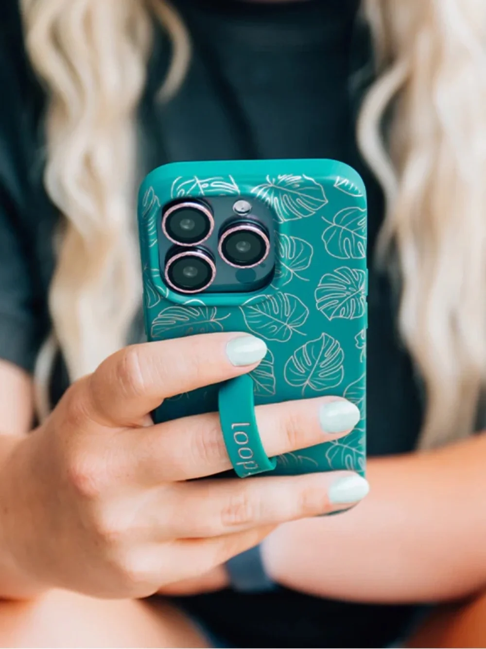 Metallic Monstera Loopy Case for iPhone 14/13
